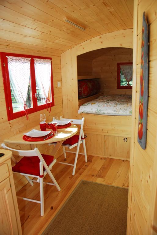 Gypsy Nature B&B Jumelles  Phòng bức ảnh